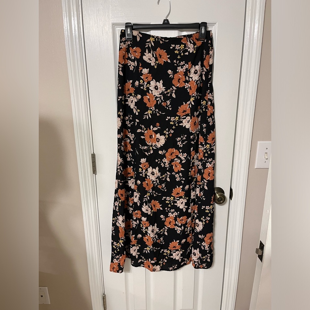 Forever 21 Black Floral Maxi Skirt